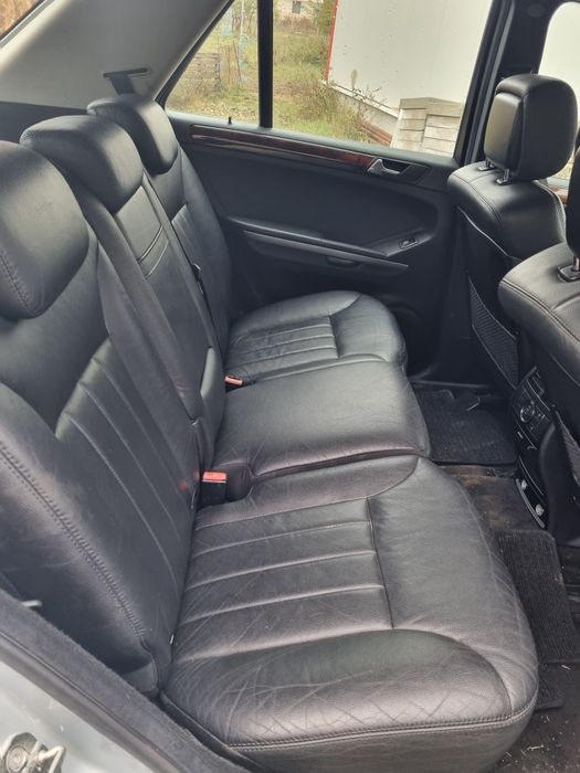 Vând caroserie Mercedes ML 320