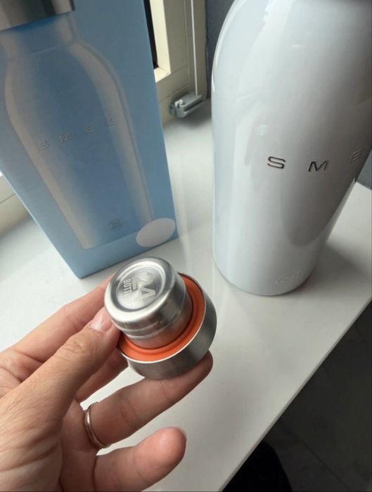 Termos Smeg tip sticla, 500 ml, nou in cutie