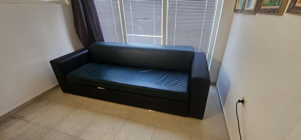 Разтегателен диван