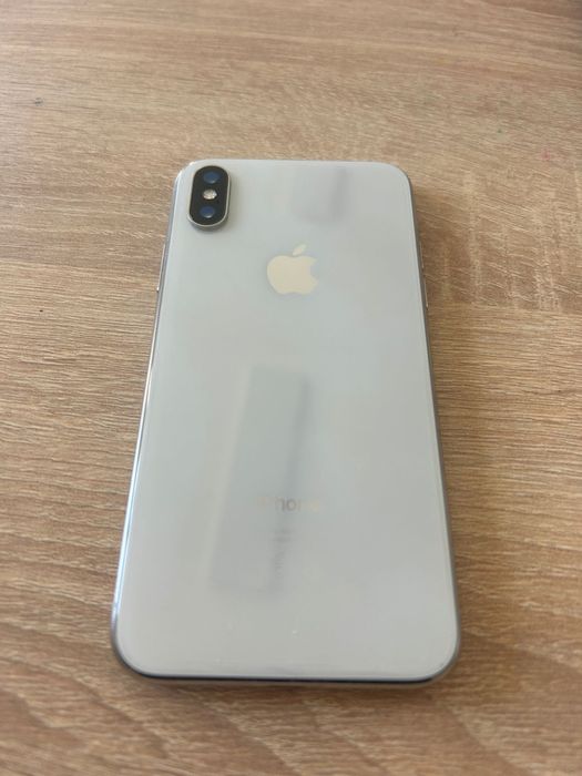 Iphone X, baterie 100%