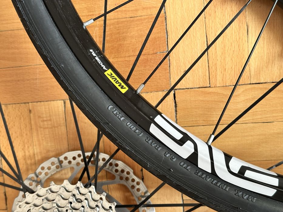 Set complet roti cursiera MAVIC cu anvelope MAXXIS 700x32c