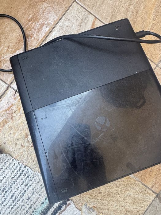 Xbox super slim defect , bec rosu