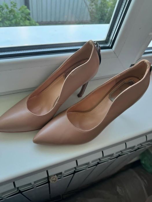 Продам абсолютно новые туфли