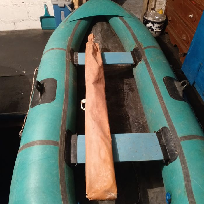 Продам надувную лодку б/у