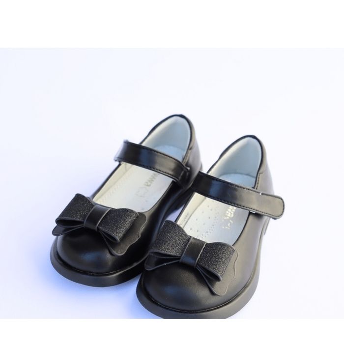 НОВО! Детски черни официални обувки с панделка