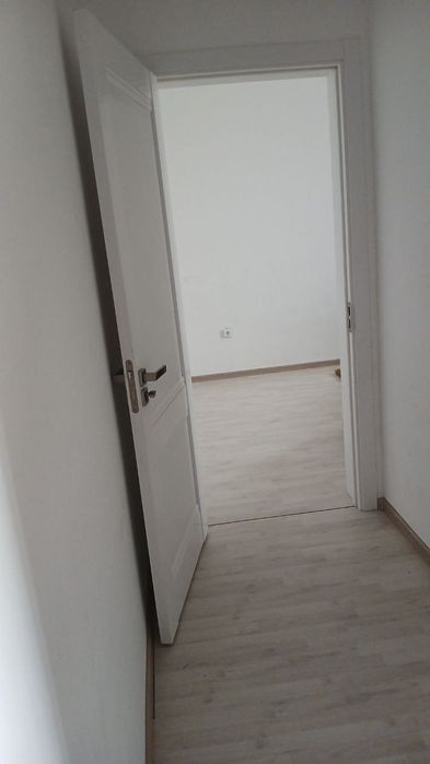 Sergeli xonobodda yangi qurilgan kvartira sotiladi.
Maydoni 70 kv.metr