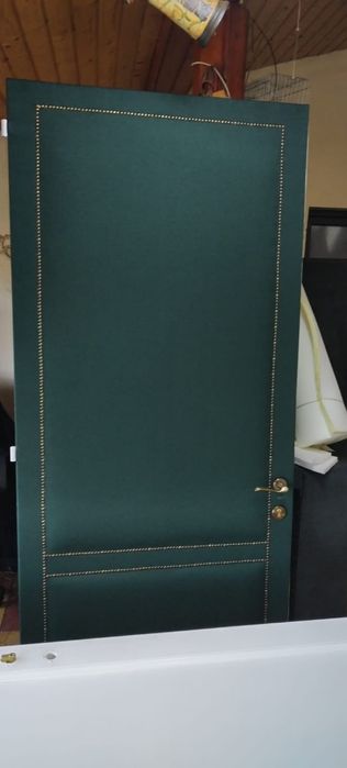 Reparatii tapiterie, retapitare canapele, fotolii, etc. Bucuresti