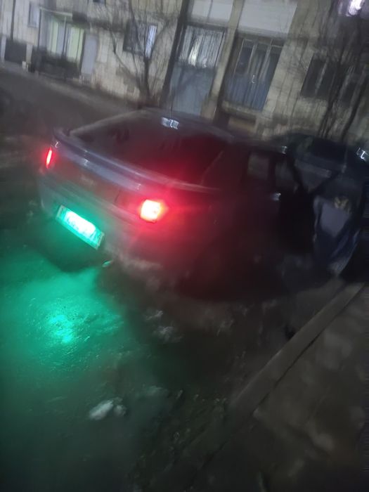 Продам mazda 323