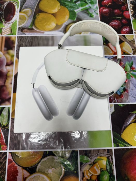 Airpods Max generation 1