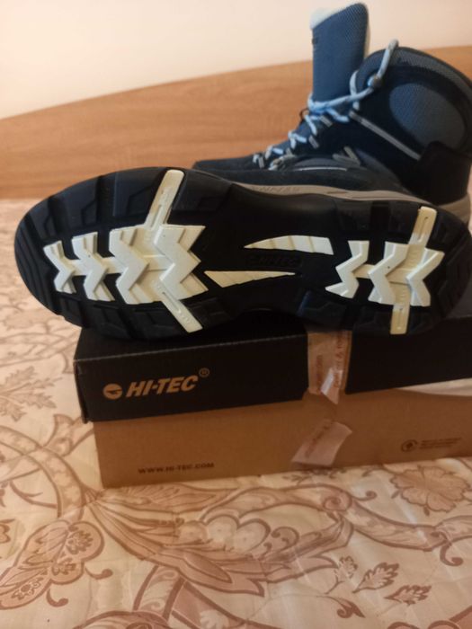 Туристически обувки HI-TEC