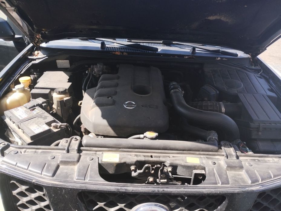 Vând sau schimb Nissan pathfinder R51