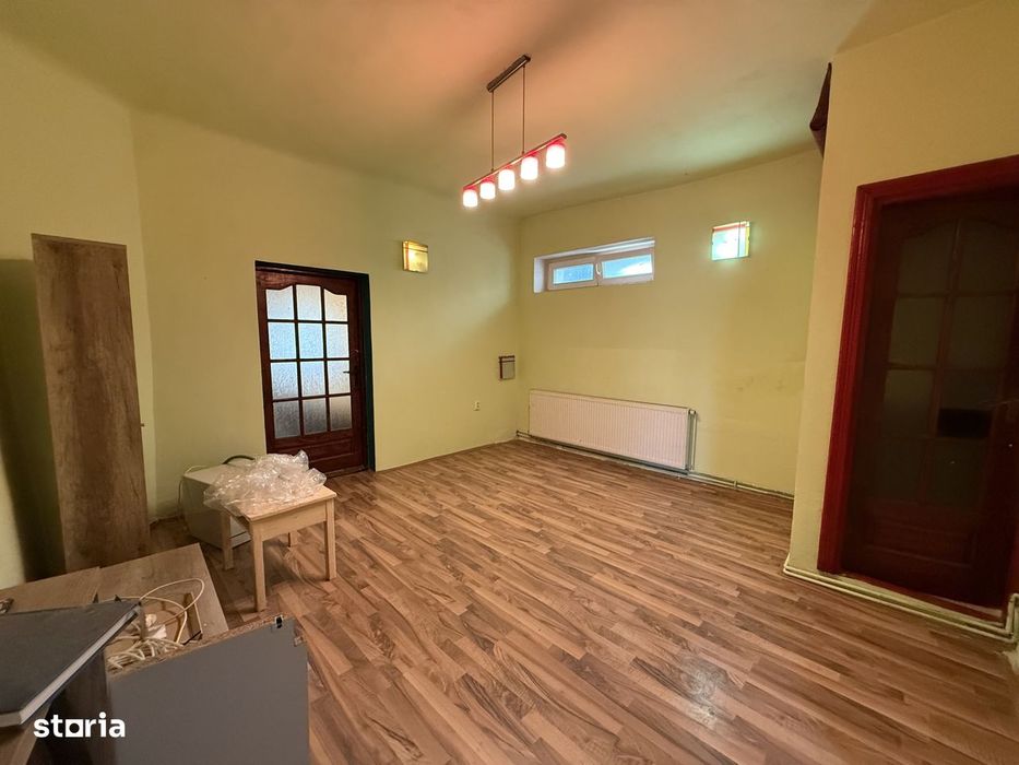 Apartament la curte comuna, 2 camere, 48 mp utili si teren comun 550 m — fotografia 1