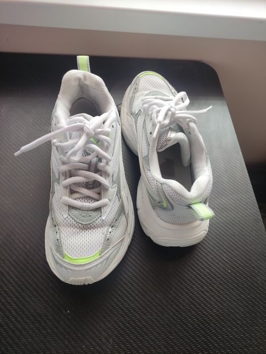 Дамски маратонки Puma номер 39