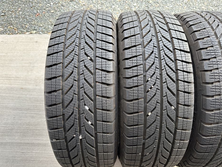 4бр. Отлични Зимни Гуми 195/60R/16C -FULDA- DOT:1621- 8,7мм+6,8мм