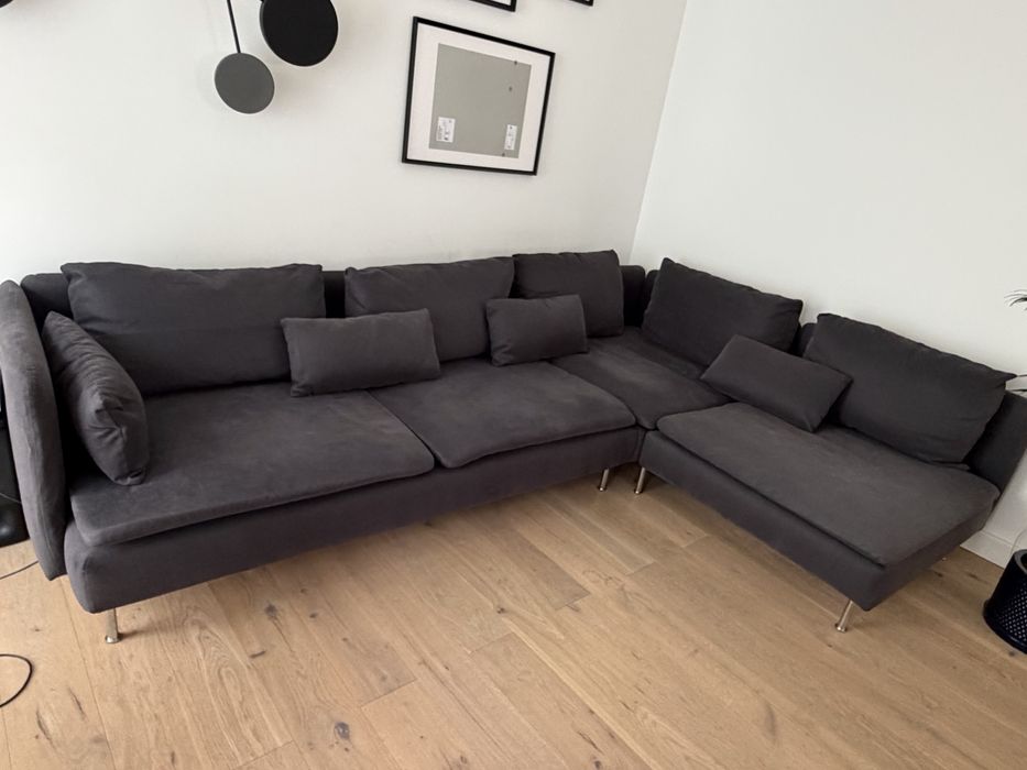 Canapea gri inchis ikea