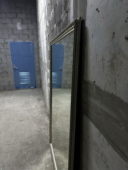 Зеркало с рамкой