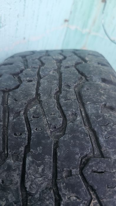 235 65 R17 nokian