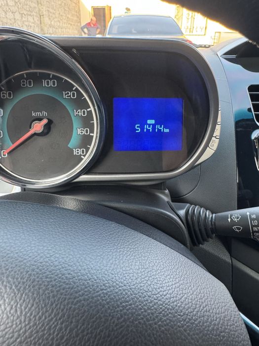 Продам свой Спарк 2020 года выпуска,состояние отличное родной окрас