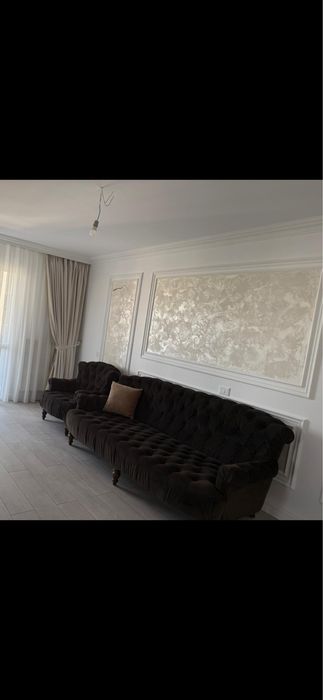 Canapea de catifea verde imchis