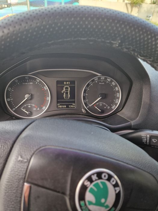 SKODA Octavia 2011 — imagine 4