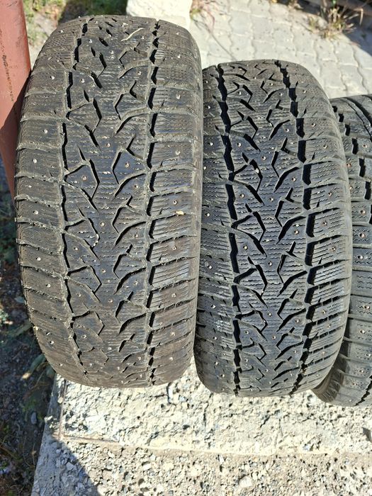 Продам шины 215/55/16 китай