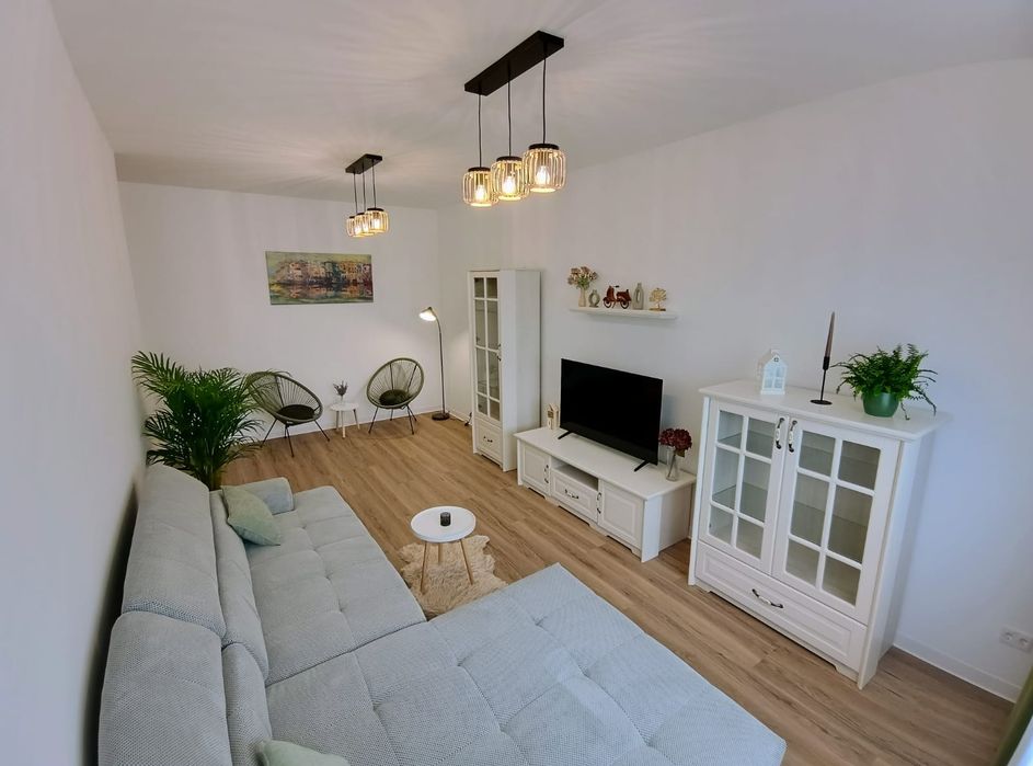 Apartament cochet cu 3 camere 2 bai și parcare privata in Selimbar zona Brana