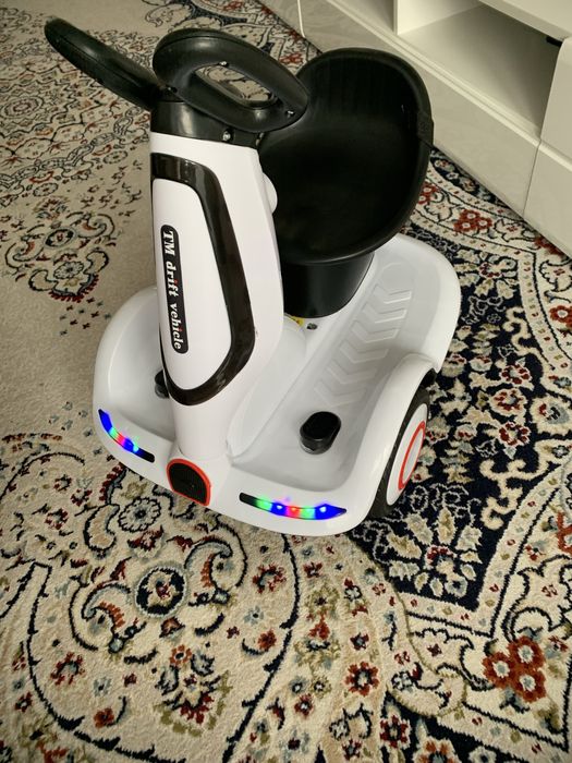 Продам электромобиль