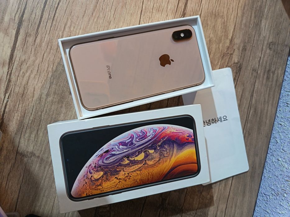 Продается iPhone XS
