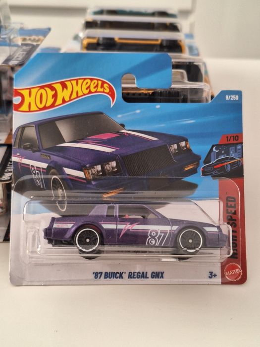 Hot wheels - mega pack - 30 bucati + cadou