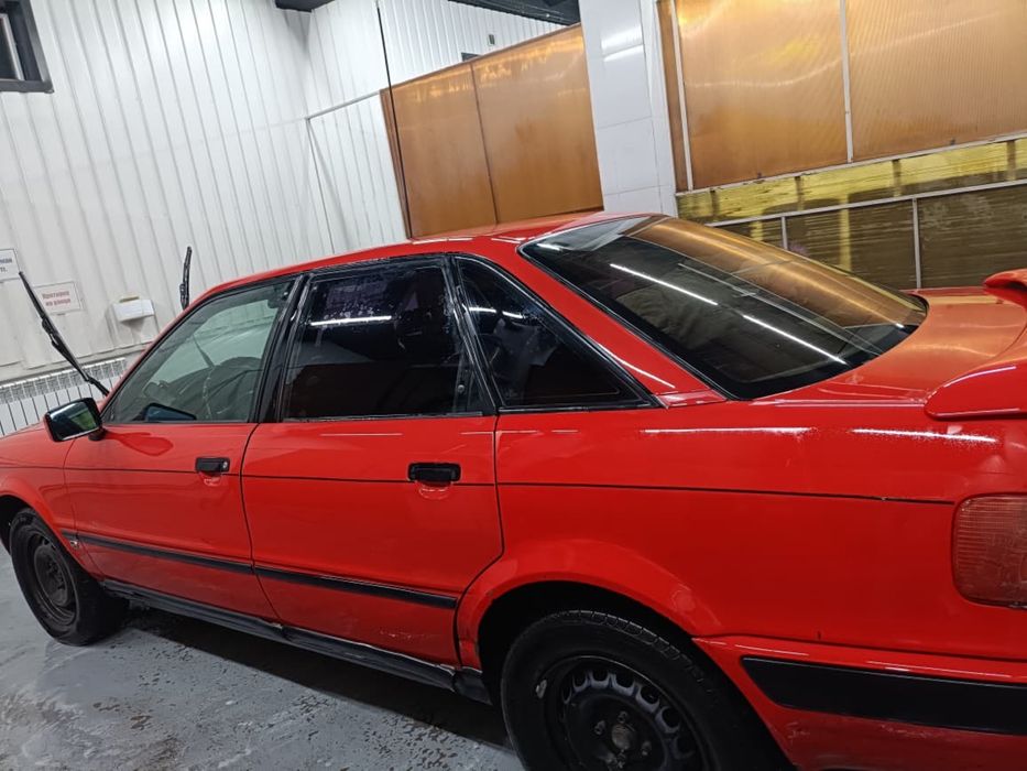 Продам машину Audi 80
