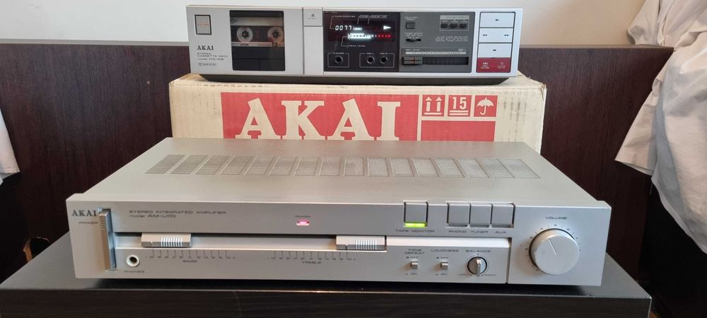 Amplificator AKAI AM-U110