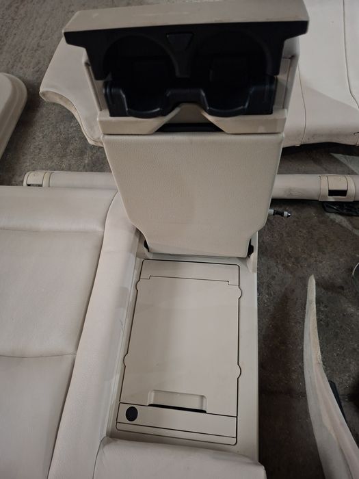 Interior Piele complet BMW Seria 5 F10 Sport Pachet – Dakota Oyster Crem cu Încălzire și Perdeluțe