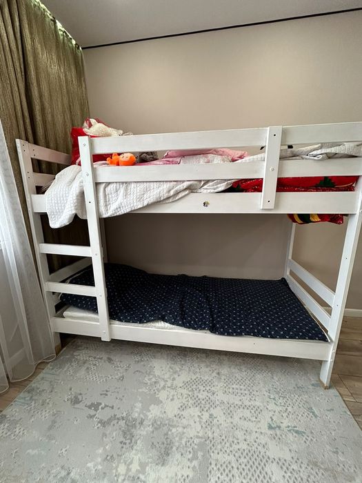 Продам 2х ярусную кровать