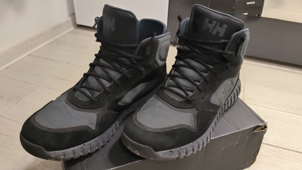 Туристически обувки Helly Hansen