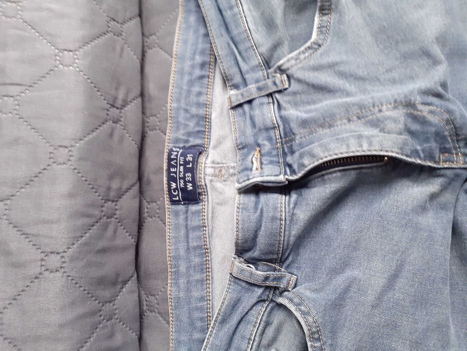 Мъжки дънки ,5 чифта ,един размер