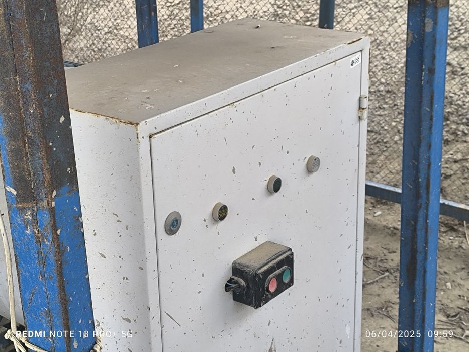 Koʻp ishlamagan yangidek turipdi suv nasosi