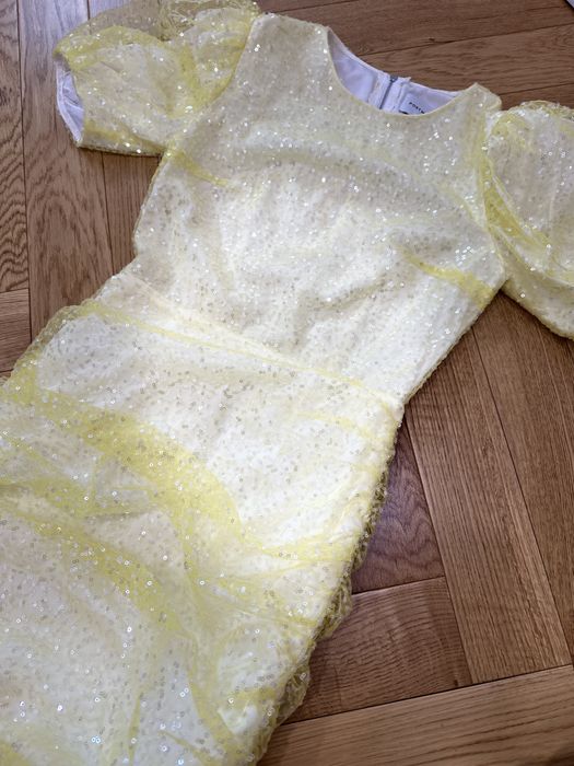 Поатье в желтом цвете Post Meridiem