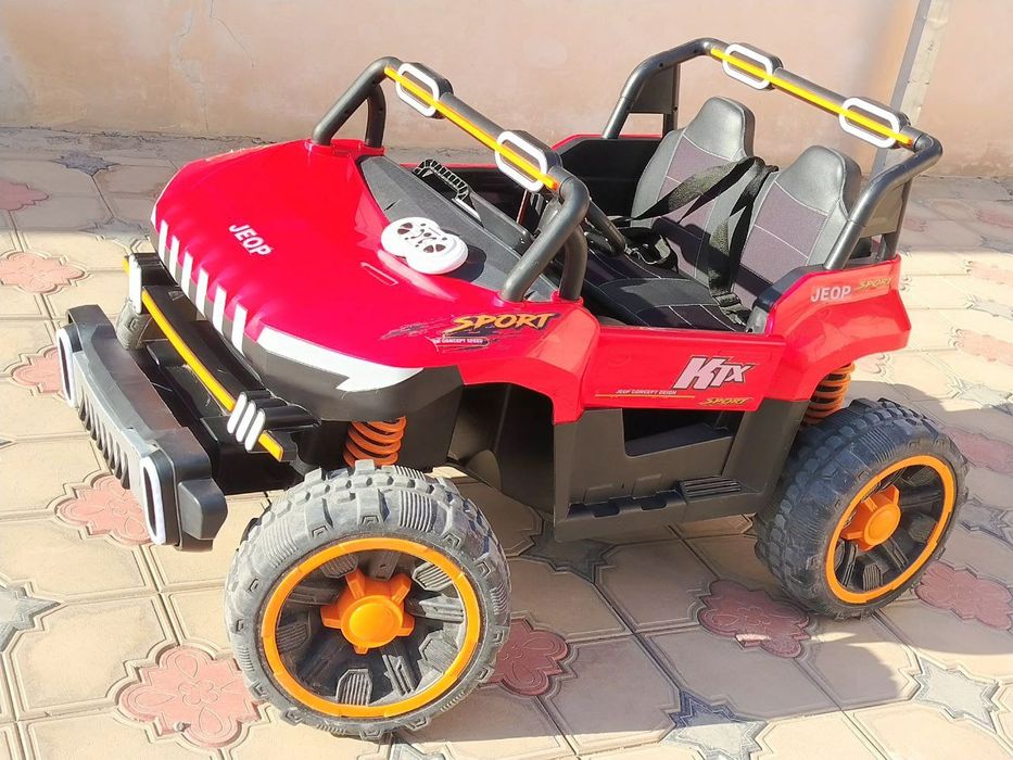 Срочно продам машину детскую