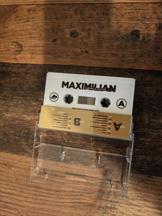 Casetă Maximilian - Volumul la Maxim