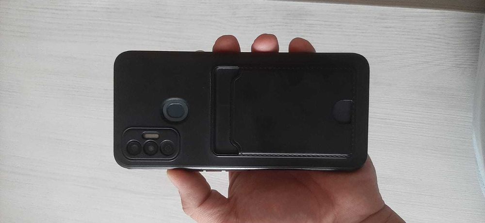 Продам смартфон Tecno Spark 7