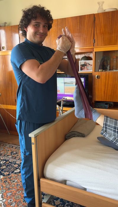 Kinetoterapie -  Fizioterapie - Electroterapie - Masaj terapeutic la Domiciliu in Brașov