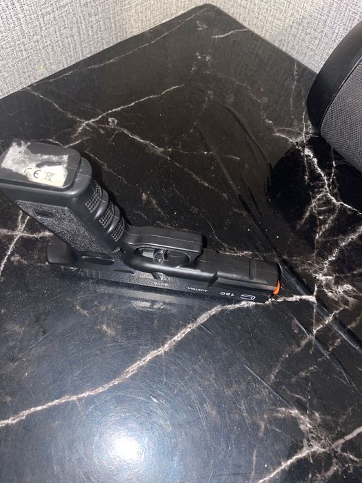 Pistol pentru copii fără gloanțe