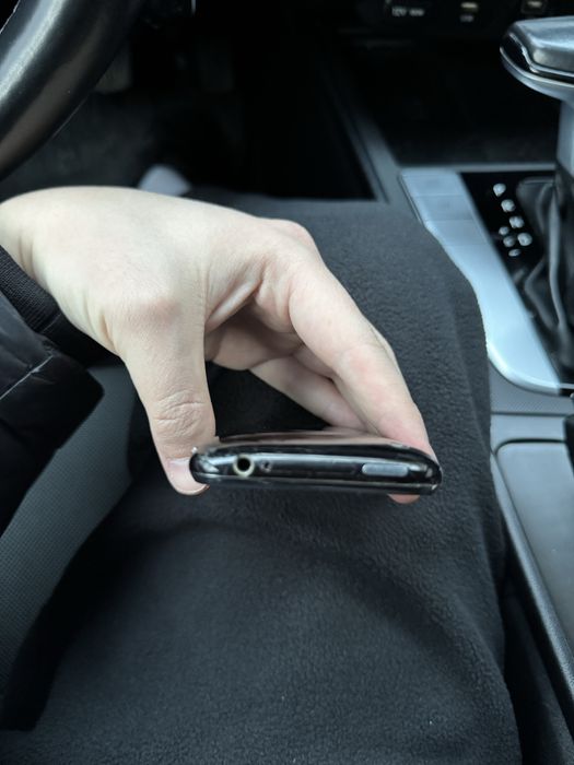 продам iphone 2 или 3