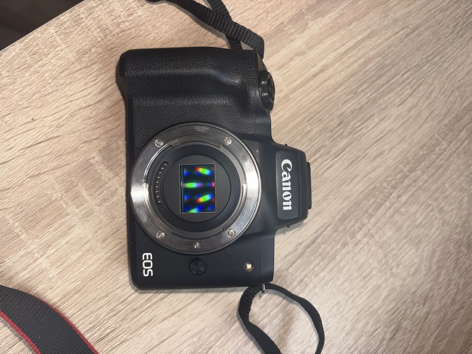 фотоапарат Canon EOS M50 Mark II (черен)