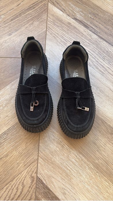 продам обувь детскую