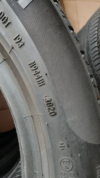 Set 4 anv.vara Pirelli 205 55 17 - pret/buc.