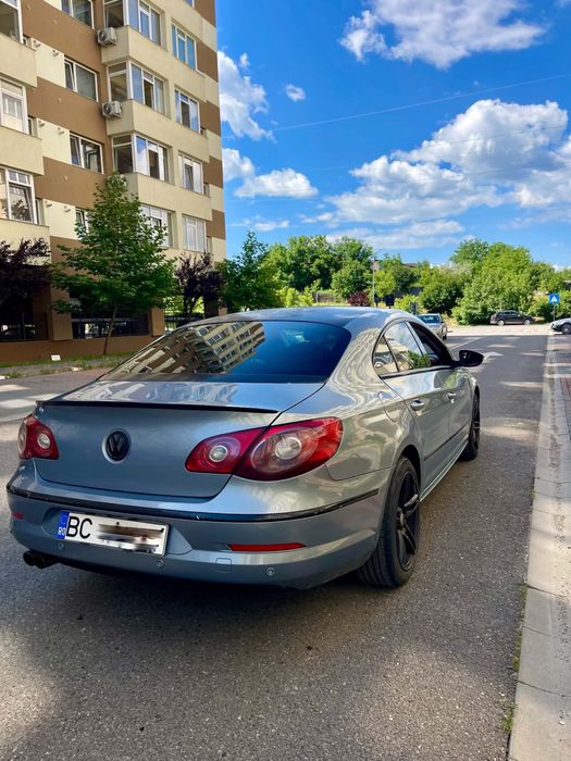 VOLKSWAGEN Passat CC