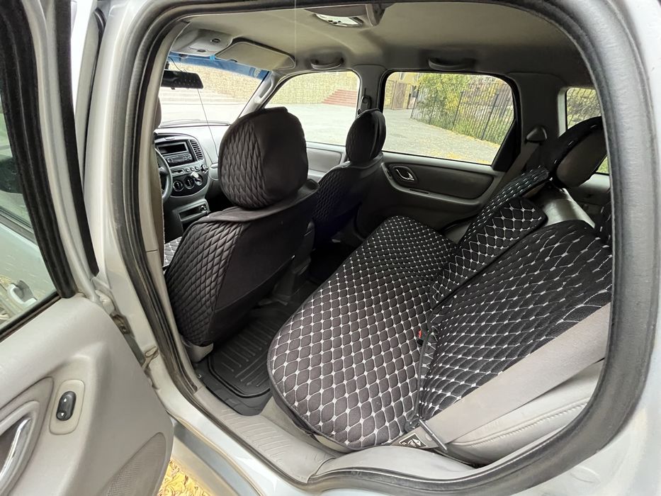 Продам Mazda tribute