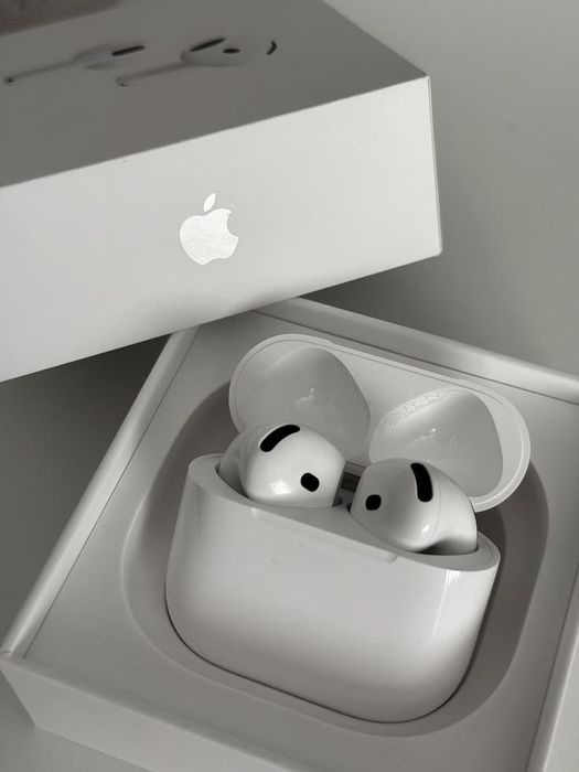 AirPods 4 абсолютно новые
