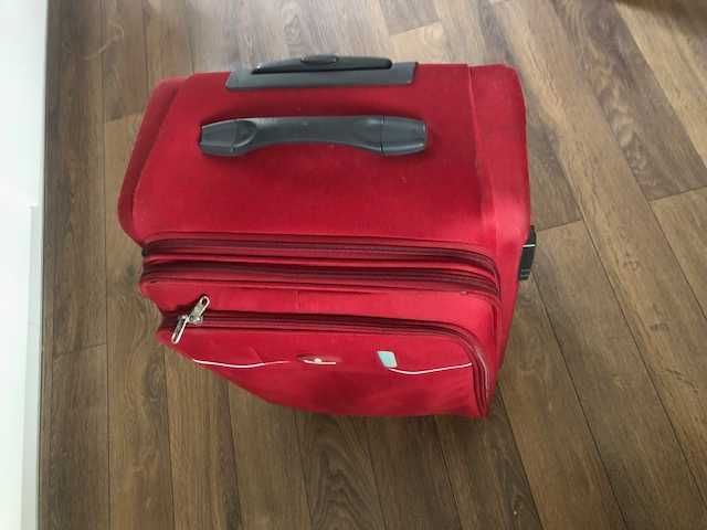 Червен Куфар Samsonite